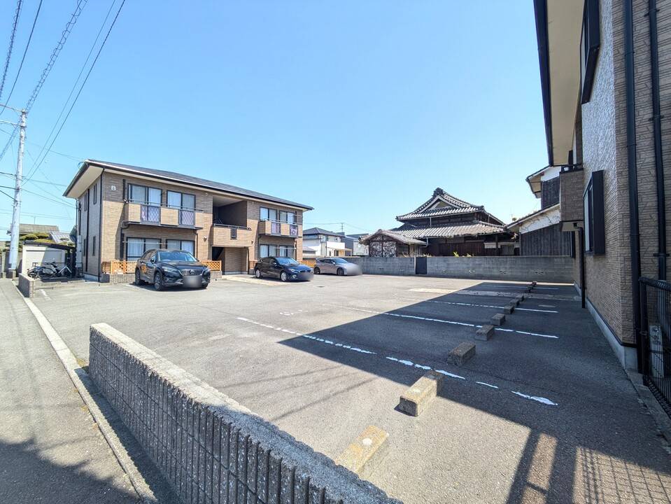 駐車場　駐車場