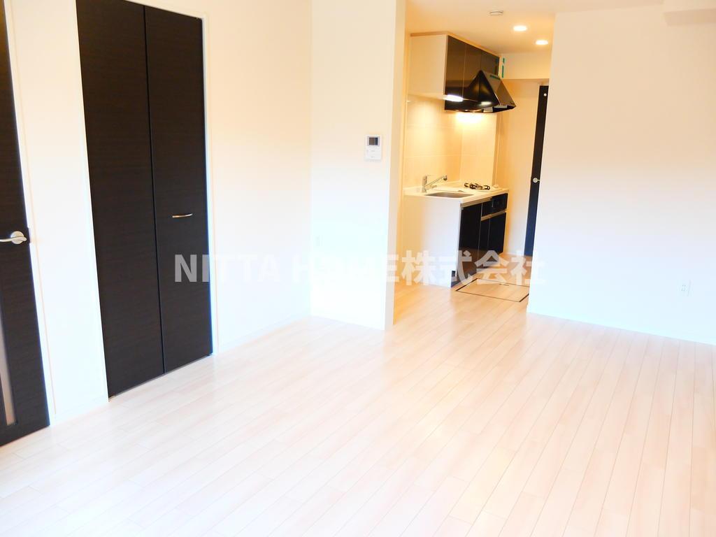 居室・リビング　リビング広々洋室のお部屋です♪