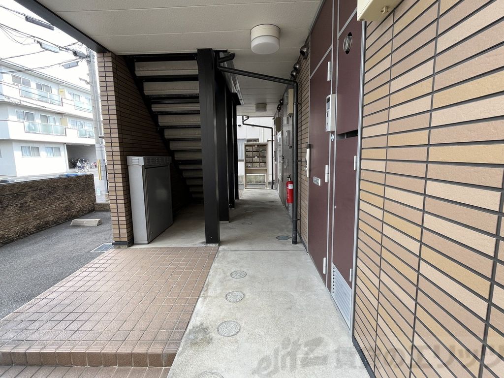 エントランス　エントランス