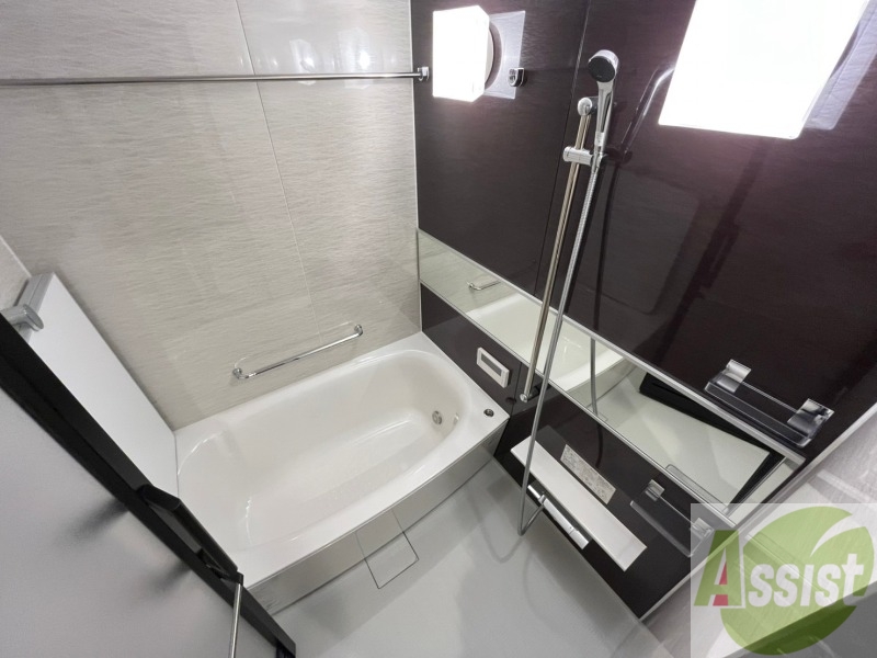 バス・シャワールーム　お風呂になります。一日の疲れを癒してくださいね。