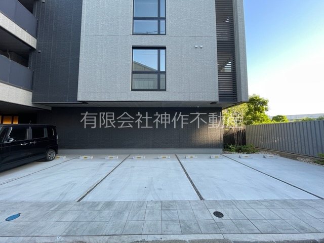 駐車場　別途契約が必要です