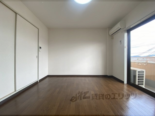 居室・リビング　居室