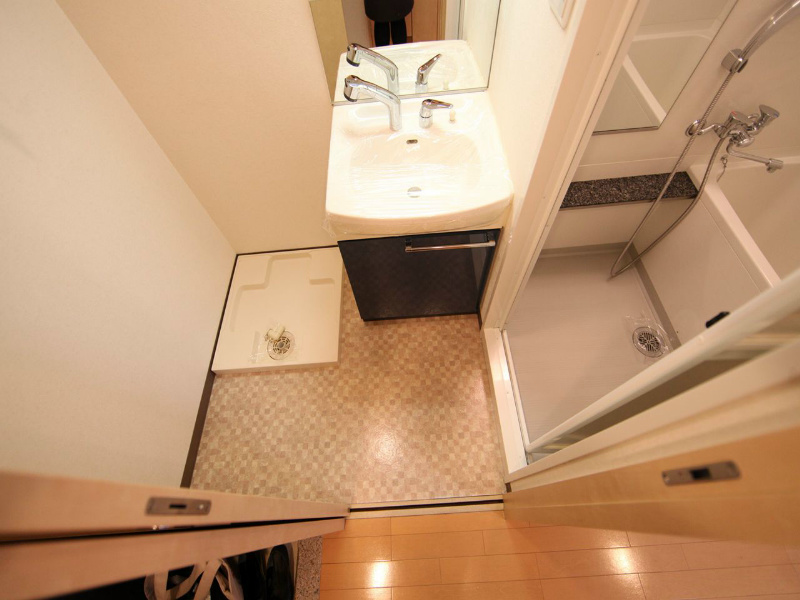 洗面設備　脱衣所　独立洗面台（シャンプードレッサー）洗濯機用意できます