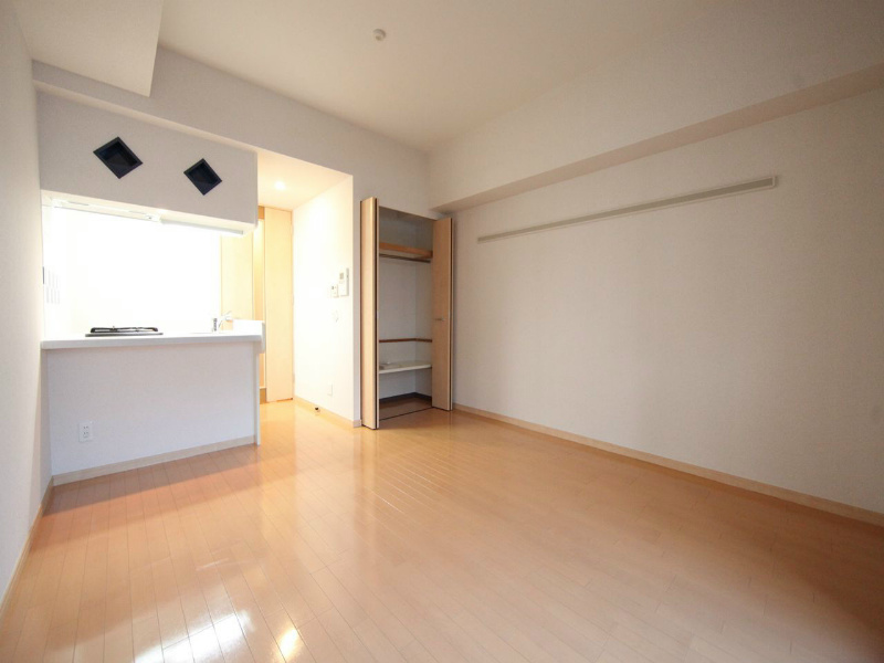 その他部屋・スペース　洋室10.2帖　クローゼット付（収納充実してます）