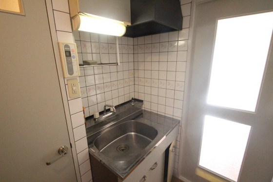 キッチン　※別部屋の写真です