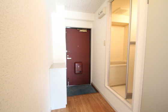 玄関　※別部屋の写真です