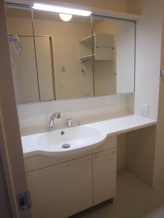 洗面設備　洗髪洗面化粧台