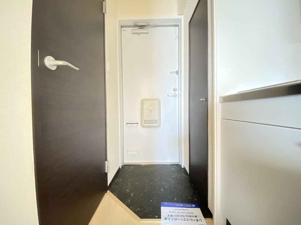 クレイノラルゴの玄関写真