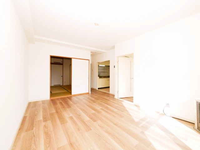 居室・リビング　日当たり良好♪