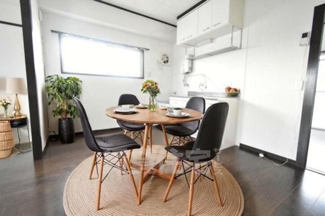 居室・リビング　本画像の家具はCGで作成してます。