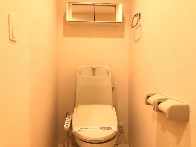 トイレ　トイレ