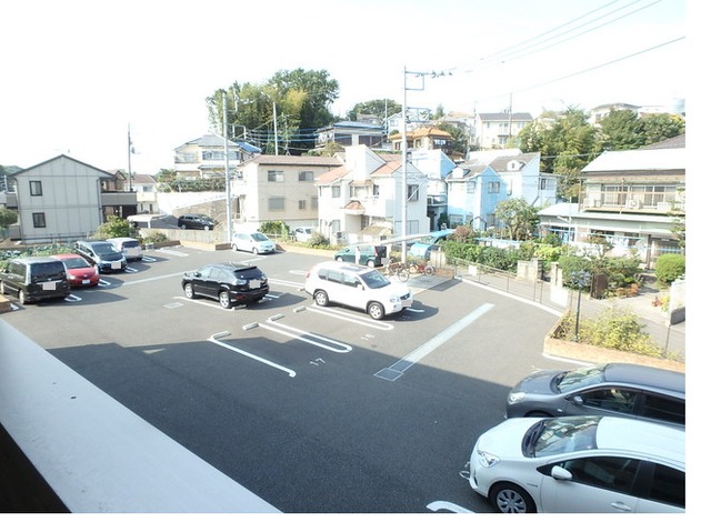 駐車場　駐車場要空き確認