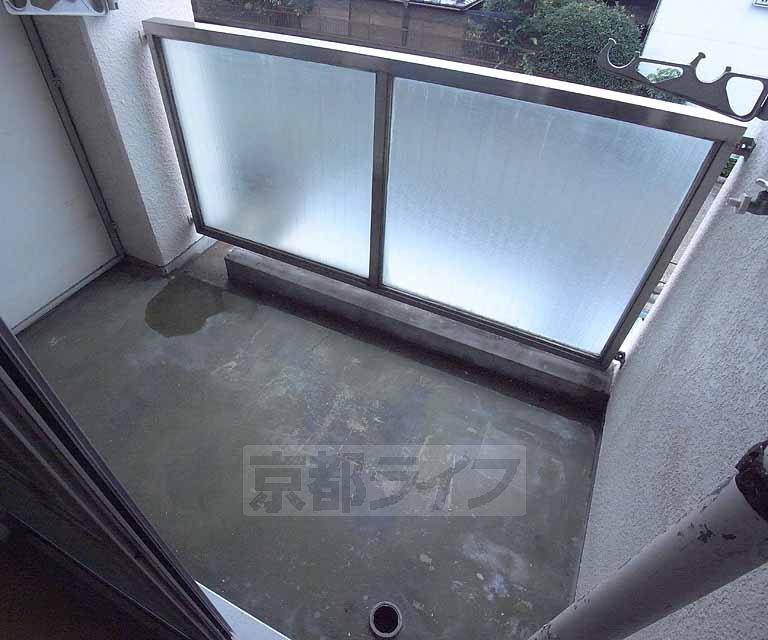 バルコニー　採光の取れるバルコニー