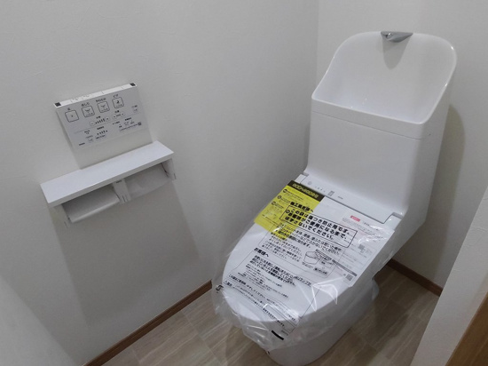 トイレ　嬉しい温水洗浄便座付き♪