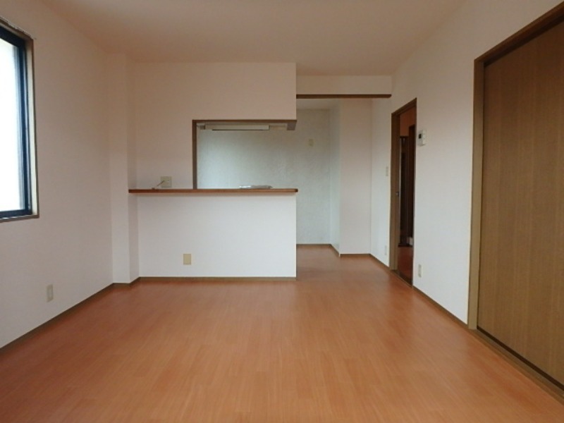 居室・リビング　図面と現状に相違がある場合には現状を優先