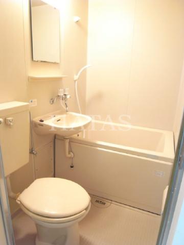 バス・シャワールーム　同物件別部屋です。