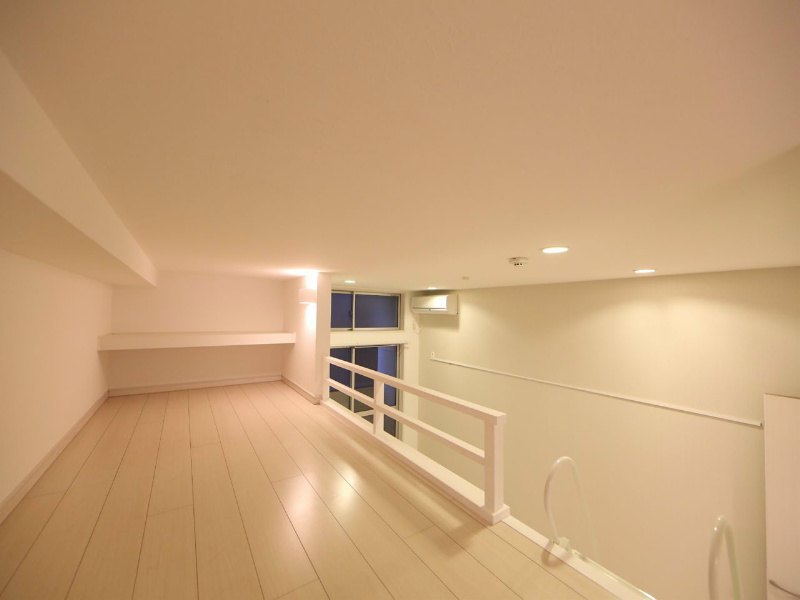 その他部屋・スペース　上階ロフト5帖（収納としても部屋としても使えます）