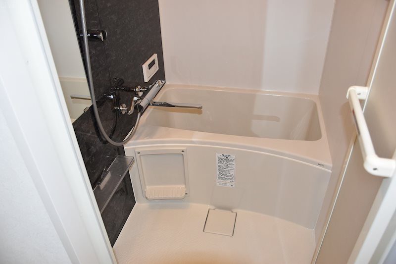 バス・シャワールーム　※別部屋の写真になります