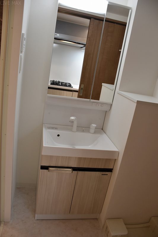 洗面設備　※別部屋の写真になります