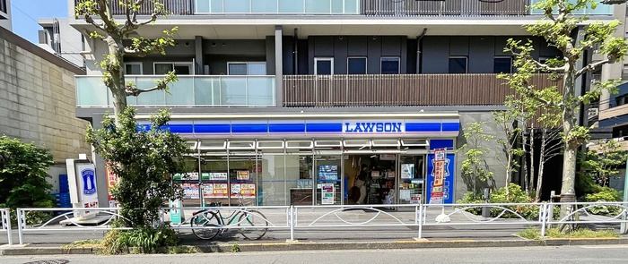 コンビニ　ローソン（コンビニ）まで162m