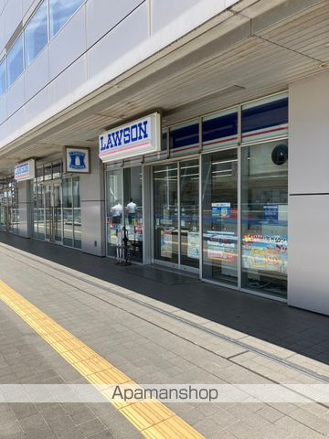 コンビニ　ローソンウエストリオ千葉店（コンビニ）まで30m