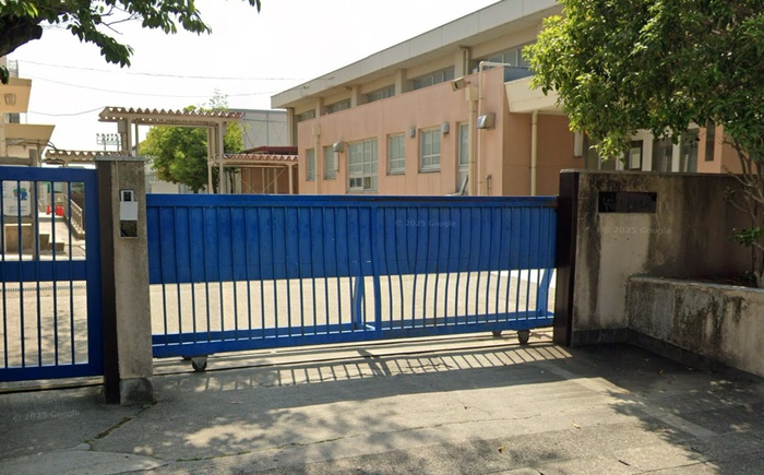 中学校　北中学校（中学校）まで408m