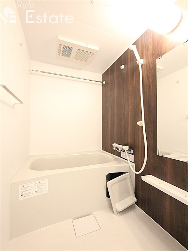 バス・シャワールーム　バスルーム