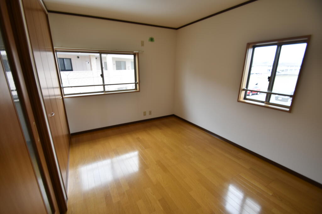 その他設備　各洋室窓が2面あります。
