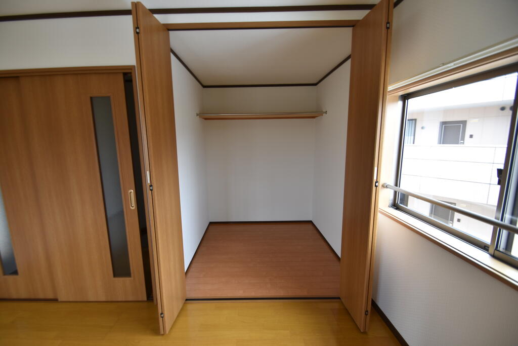 収納　ウォークインクローゼット付いています。