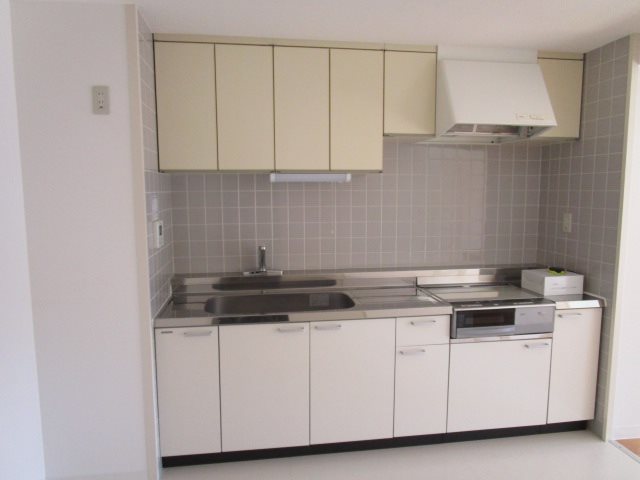 キッチン　参考（写真は別室です）