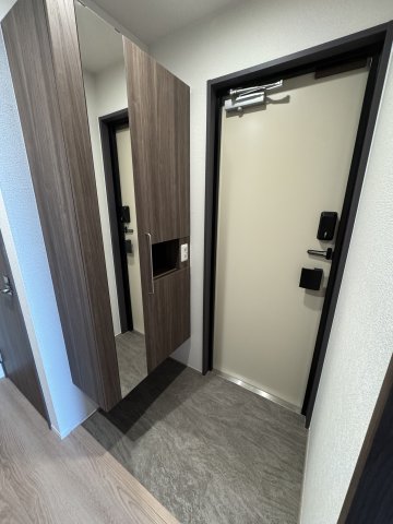 玄関　別部屋写真使用