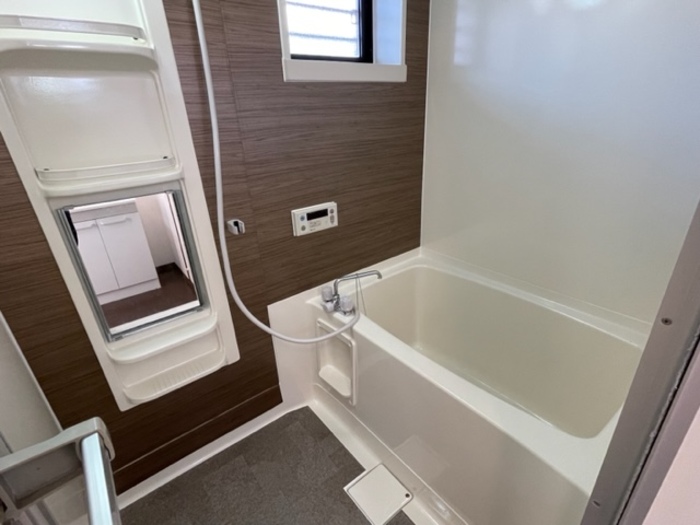 バス・シャワールーム　別のお部屋の写真です。