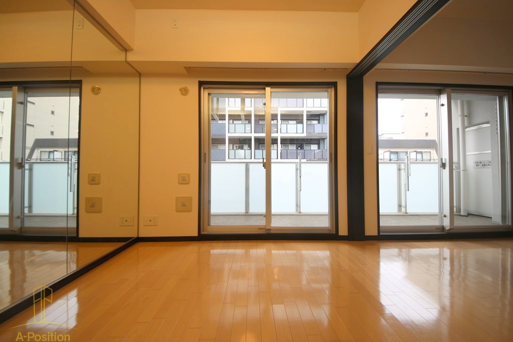 居室・リビング　エステムコート南堀江IIレアリス