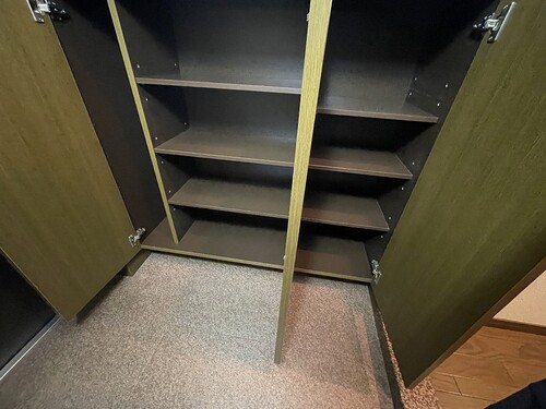 玄関　下足入　※2023年3月撮影