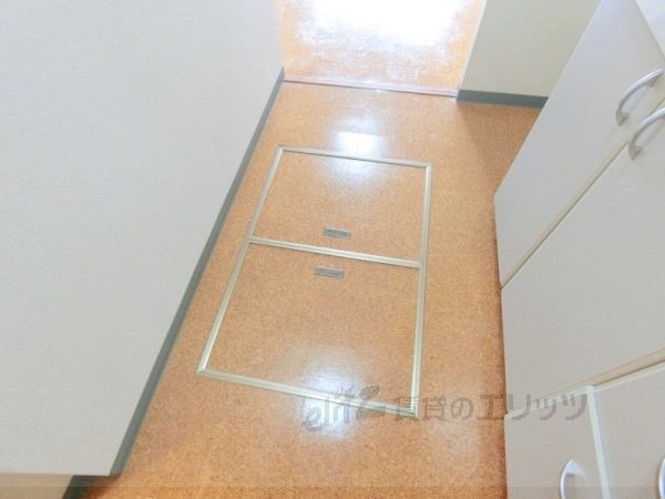 収納　床下収納