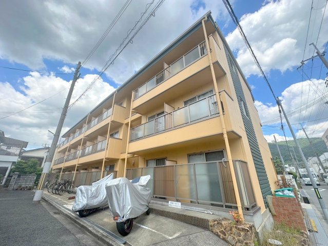 建物外観　綺麗な外観の素敵なお部屋があなたを待っています。