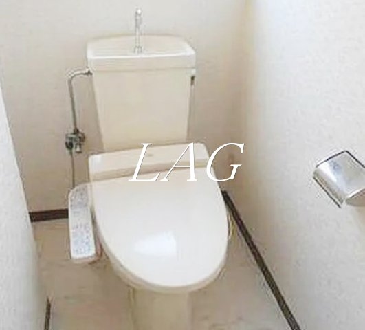 トイレ　トイレ（同一仕様）です。