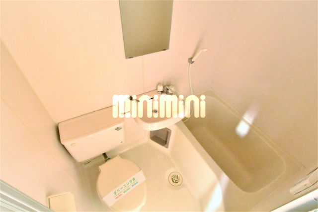 バス・シャワールーム　お掃除が楽な３点ユニットです