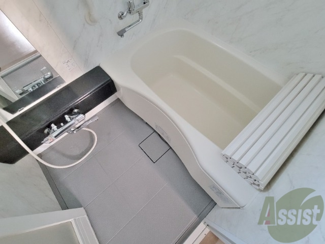 バス・シャワールーム　お風呂もゆったり入れるサイズ感がグッド。