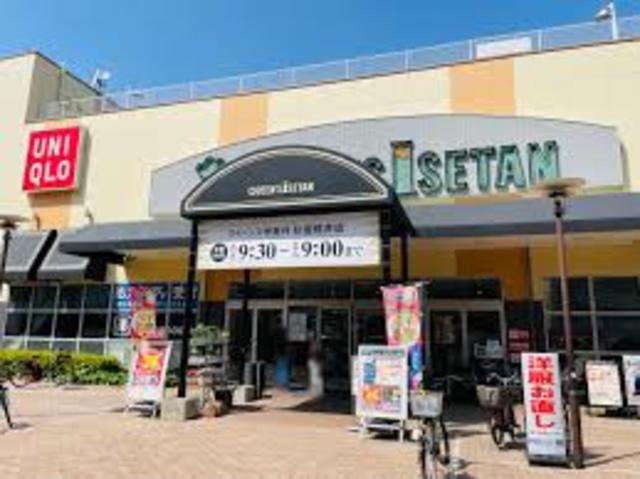 スーパー　クイーンズ伊勢丹杉並桃井店（スーパー）まで429m