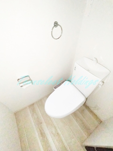 トイレ　清潔感のあるトイレです