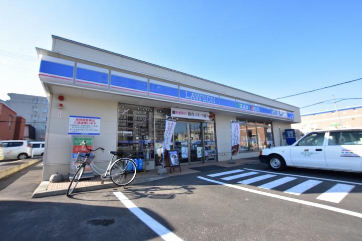 コンビニ　ローソン（コンビニ）まで92m