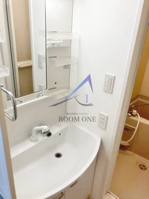 洗面設備　洗面台です。