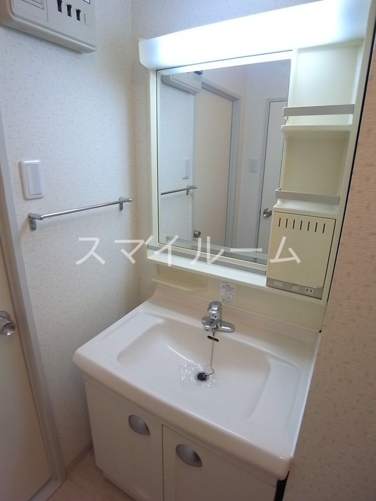 洗面設備　※別部屋参考写真です。