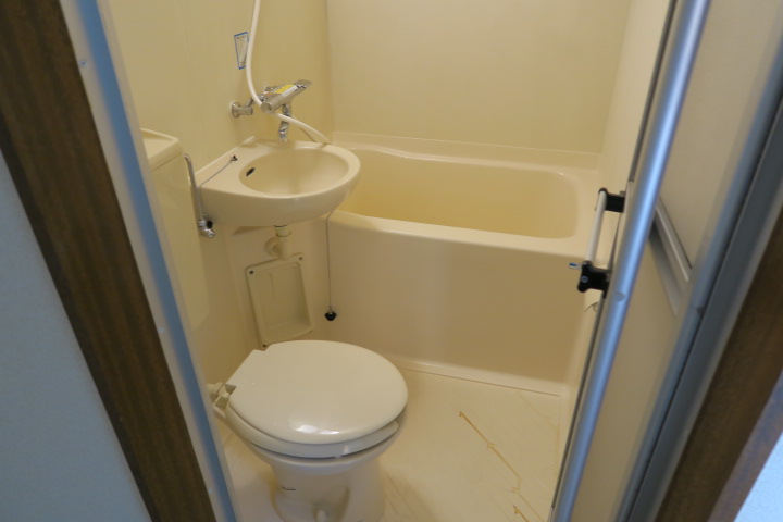 バス・シャワールーム　別号室参考写真です。