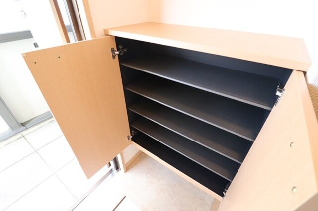 玄関　シューズボックス