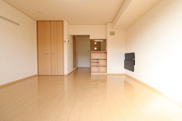 居室・リビング　洋室１３帖