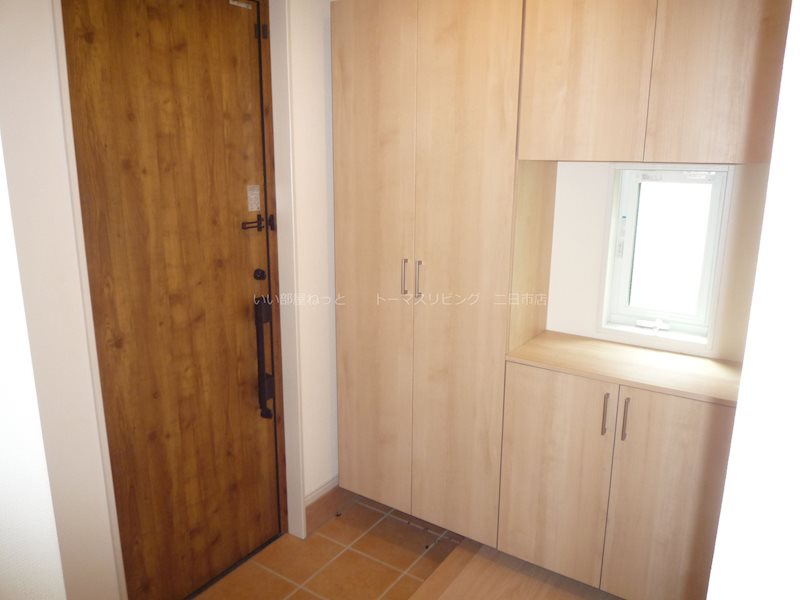 玄関　※別号室参考写真