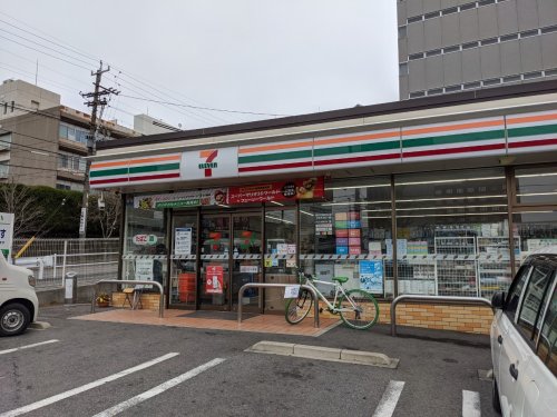 コンビニ　セブン-イレブン 名古屋松原３丁目店（コンビニ）まで65m