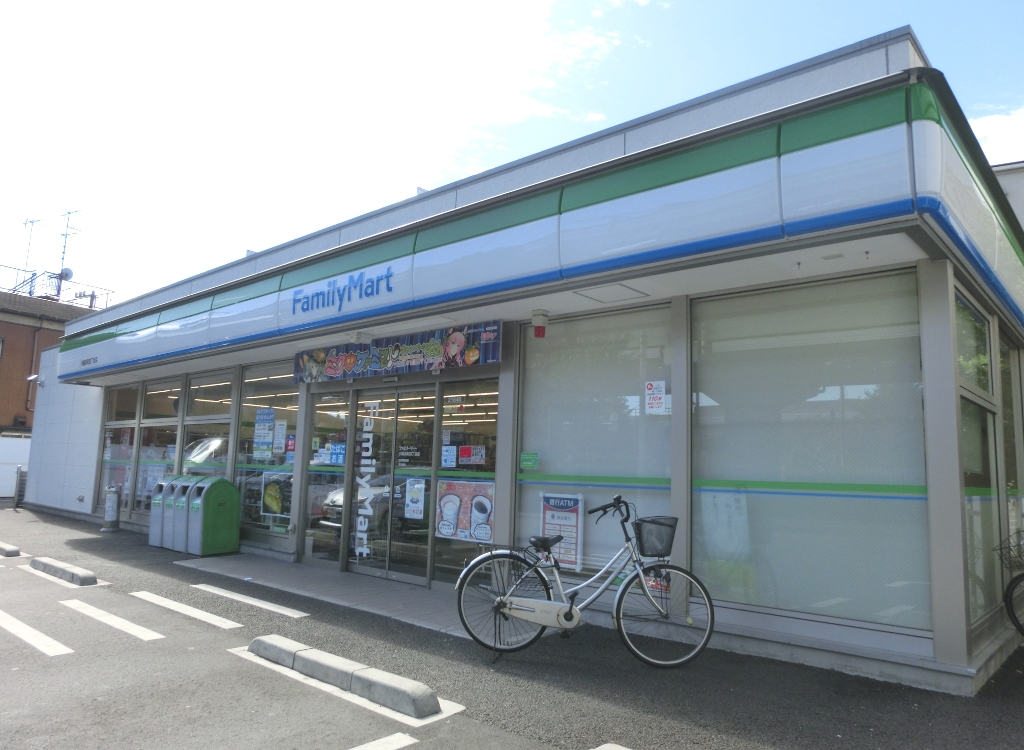 コンビニ　ファミリーマート小浦川崎浜町二丁目店（コンビニ）まで224m
